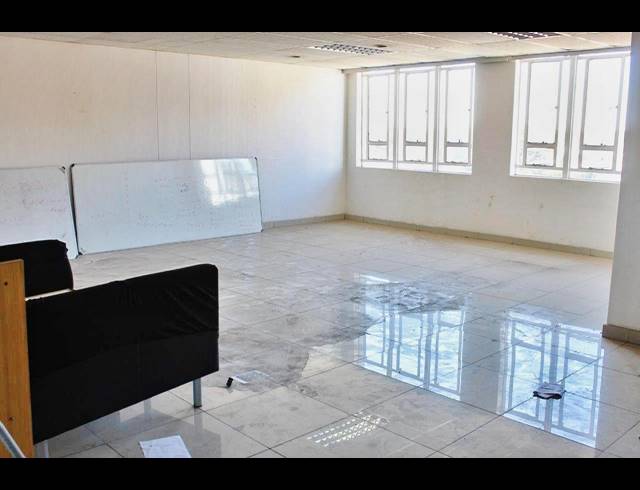 512M² BUSINESS TO LET IN BOKSBURG CENTRAL